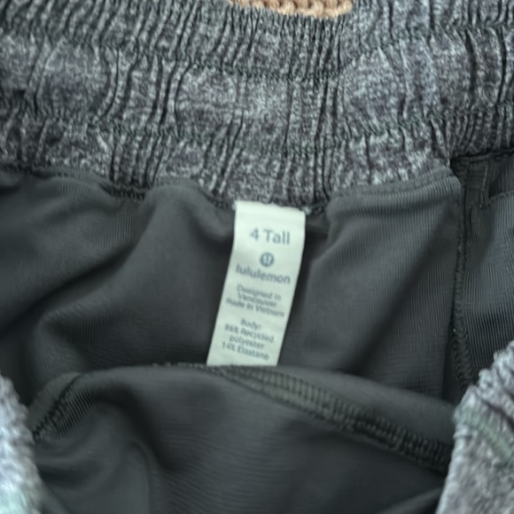 Lululemon active shorts - Picture 2 of 3